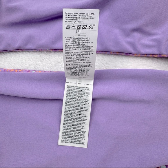 Athleta Girl NWT Reversible bikini. Mixed sizes. Top is XL/14, bottom is XXL/16. - Picture 9 of 10